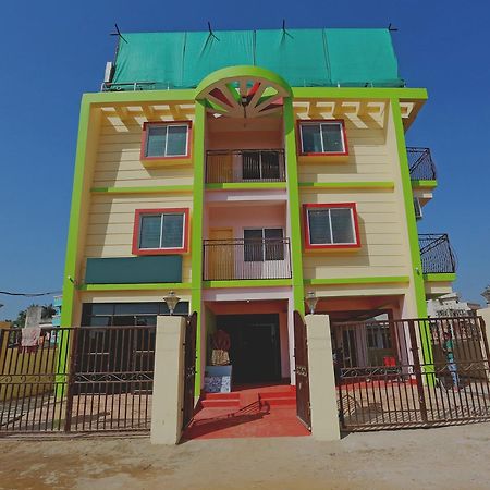Hotel Grand Paradise Μπουμπάνεσβαρ Εξωτερικό φωτογραφία