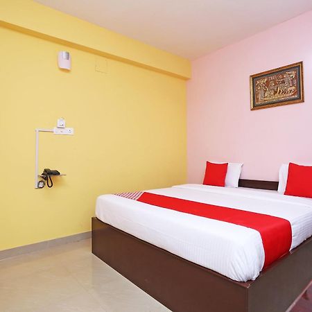 Hotel Grand Paradise Μπουμπάνεσβαρ Εξωτερικό φωτογραφία