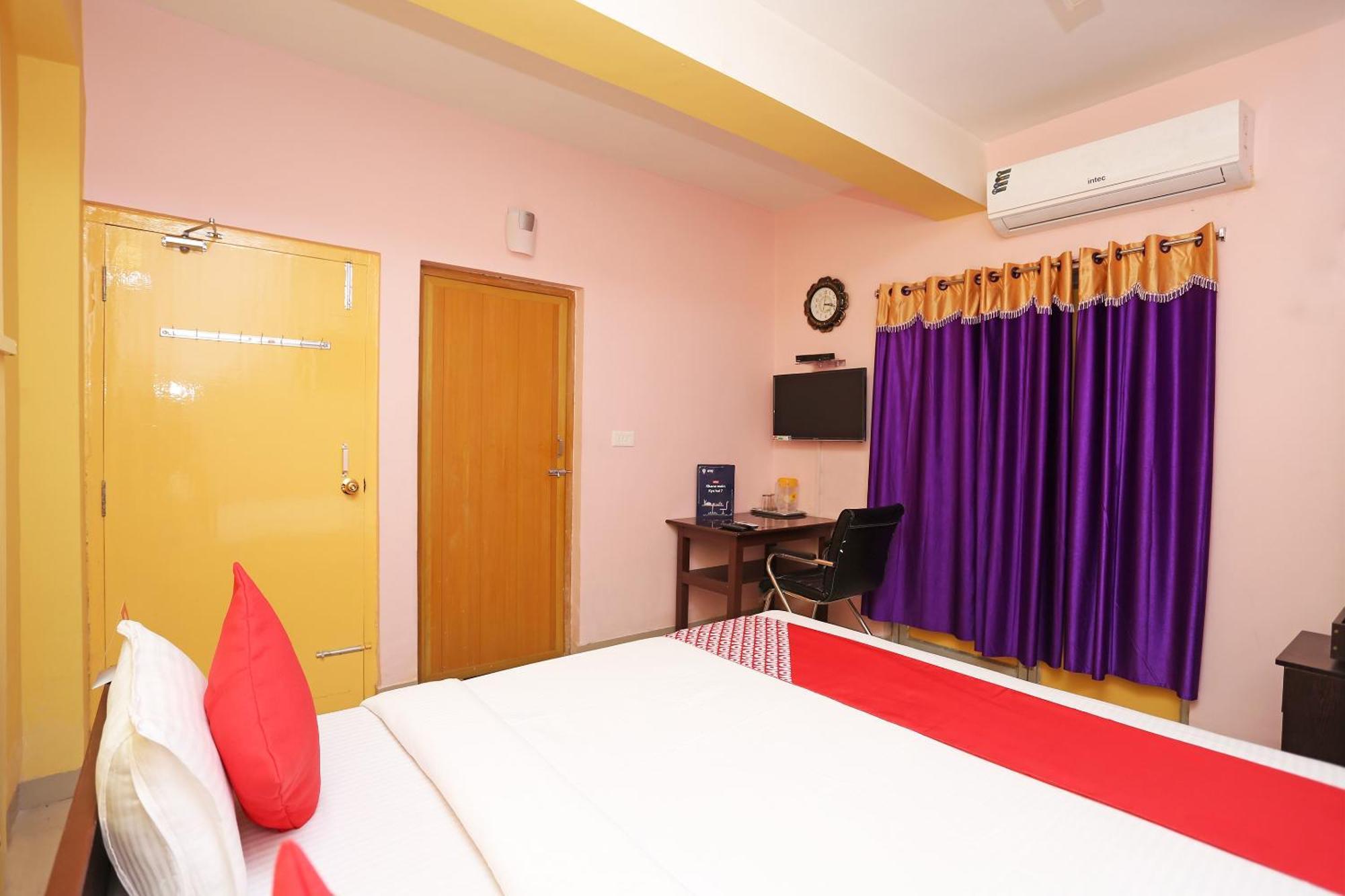 Hotel Grand Paradise Μπουμπάνεσβαρ Εξωτερικό φωτογραφία