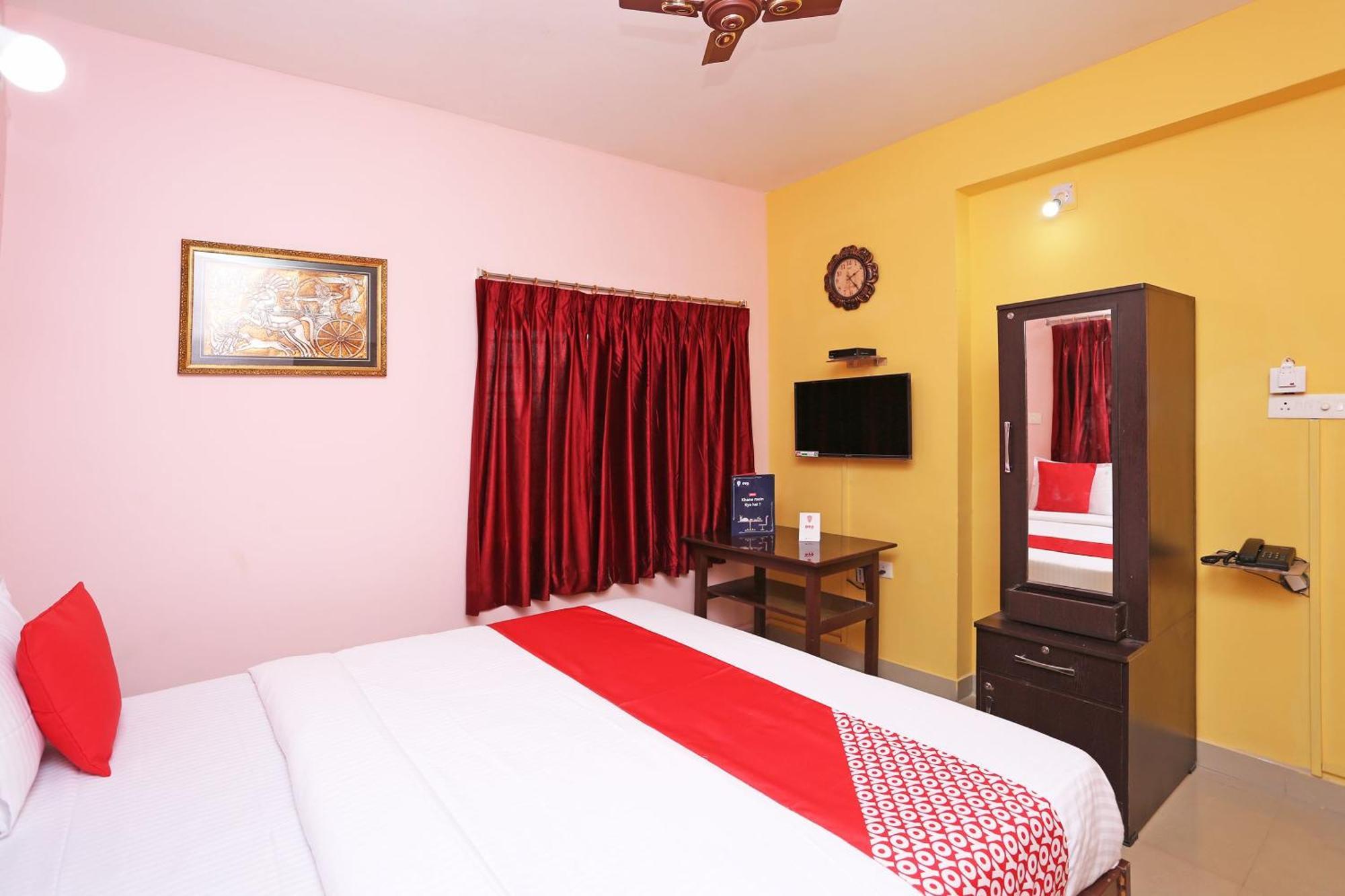 Hotel Grand Paradise Μπουμπάνεσβαρ Εξωτερικό φωτογραφία