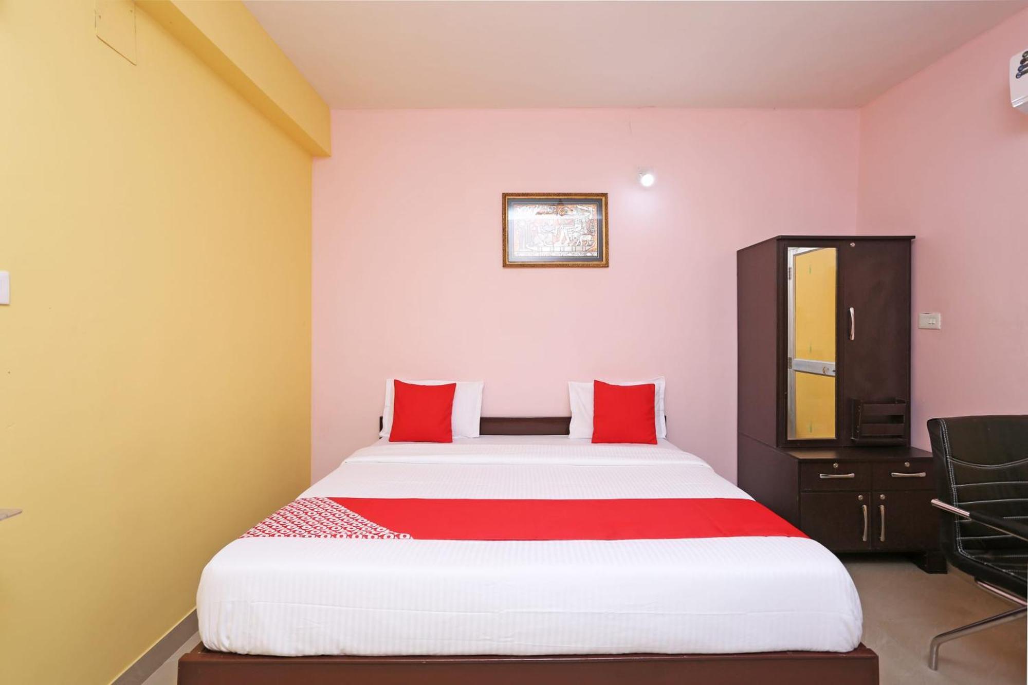 Hotel Grand Paradise Μπουμπάνεσβαρ Εξωτερικό φωτογραφία